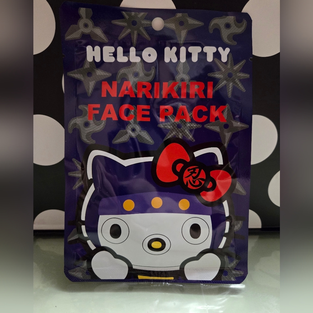 2/$15✨️Hello Kitty Mask✨️